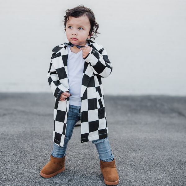 WHITE AND BLACK LONGLINE CARDIGAN